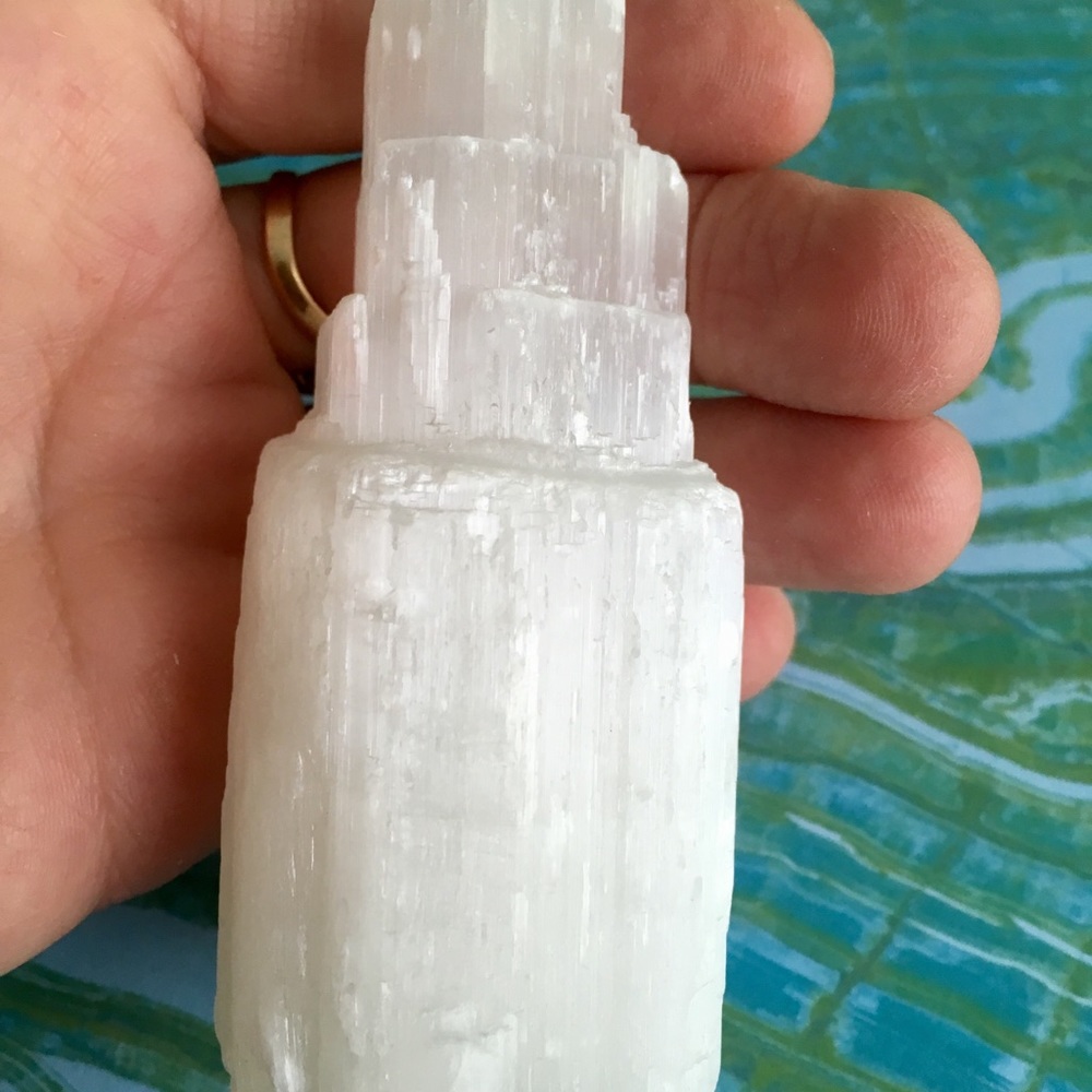 🌙✨ Selenite 🔮 - Picture 2 of 4
